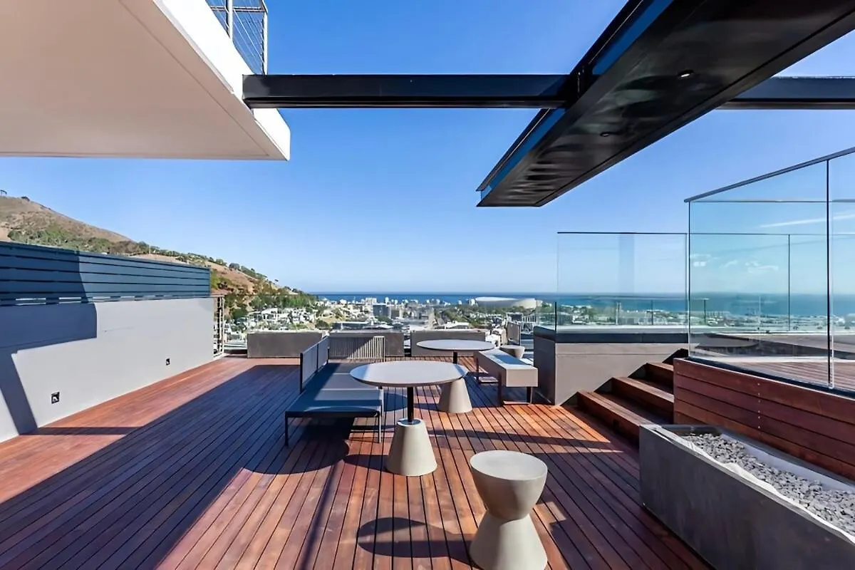 Cozynest In The Heart Of Cape Town Apartment 0*,  South Africa