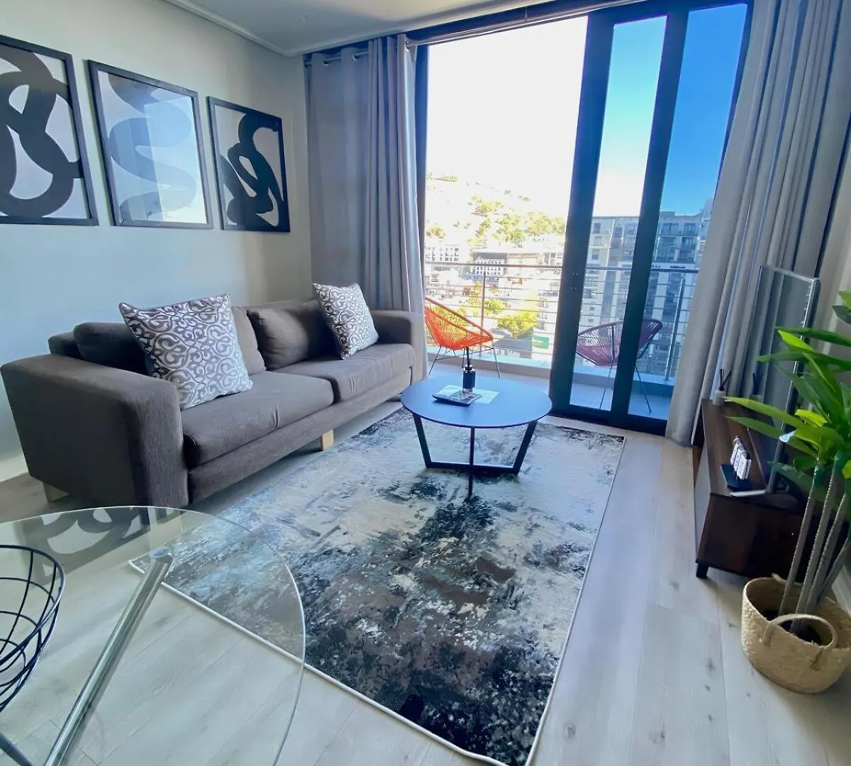 Cozynest In The Heart Of Cape Town Apartment 0*,